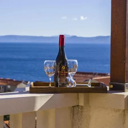 Appartement In With Sea View, Terrace, Air Conditioning, Wifi 5121-1 *