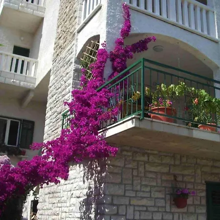 Appartement In With Sea View, Terrace, Air Conditioning, Wifi 5121-1 Bol